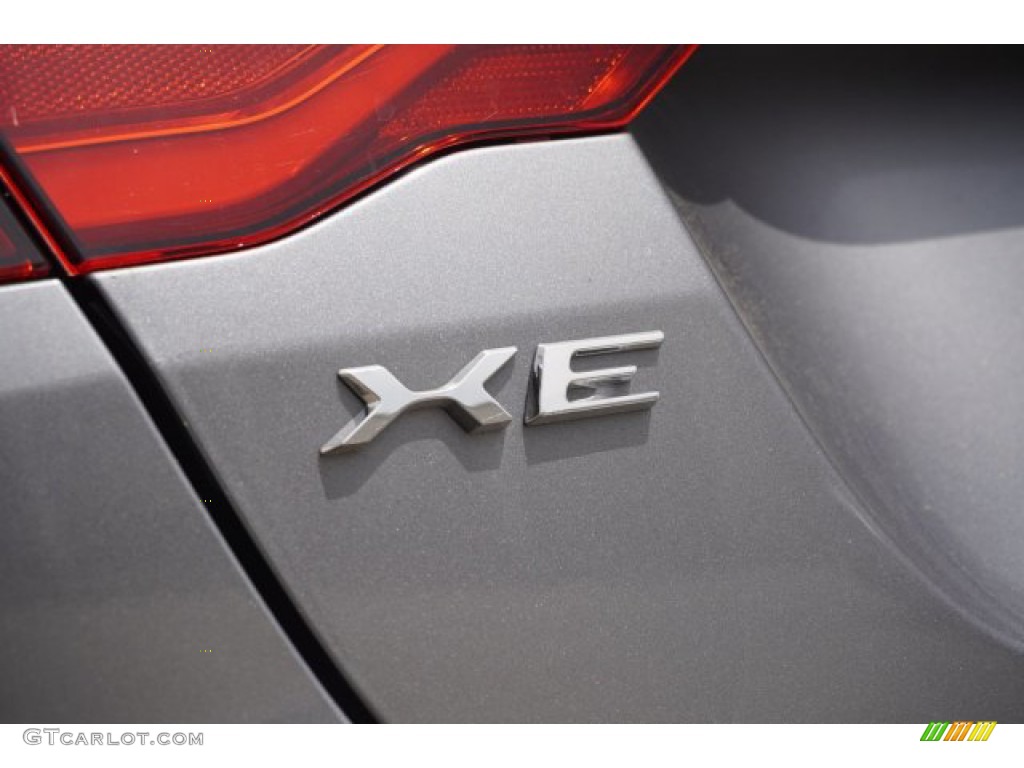 2020 Jaguar XE S Marks and Logos Photo #134858796