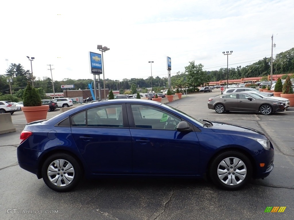2013 Cruze LS - Blue Topaz Metallic / Jet Black/Medium Titanium photo #10