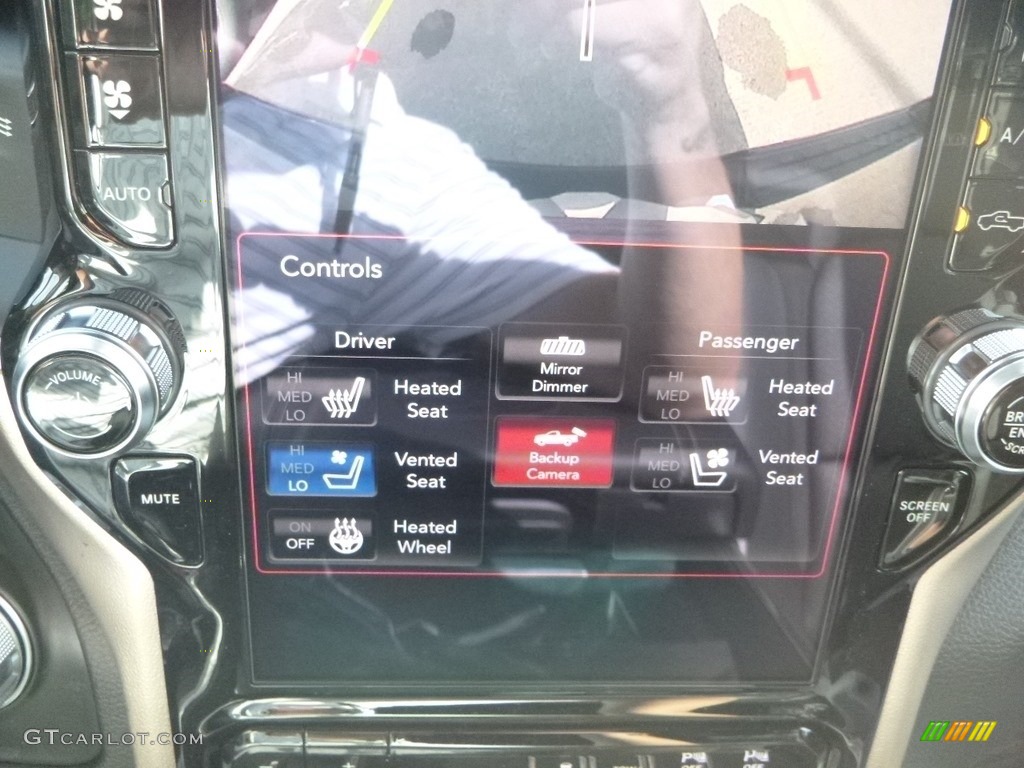 2019 1500 Laramie Crew Cab 4x4 - Diamond Black Crystal Pearl / Black photo #19