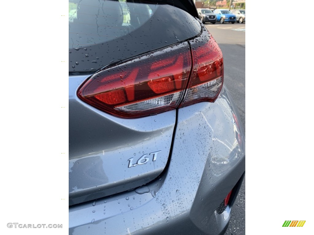 2020 Hyundai Veloster Turbo Marks and Logos Photos