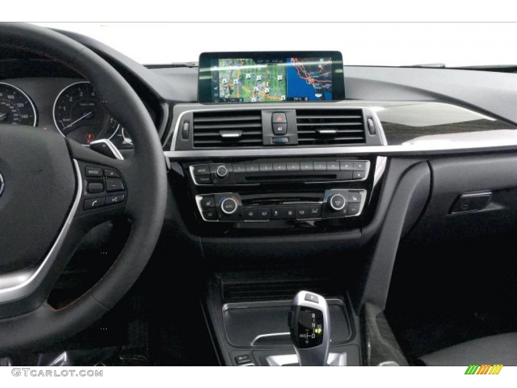 2017 3 Series 330e iPerfomance Sedan - Glacier Silver Metallic / Black photo #5