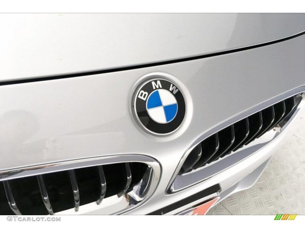 2017 3 Series 330e iPerfomance Sedan - Glacier Silver Metallic / Black photo #29