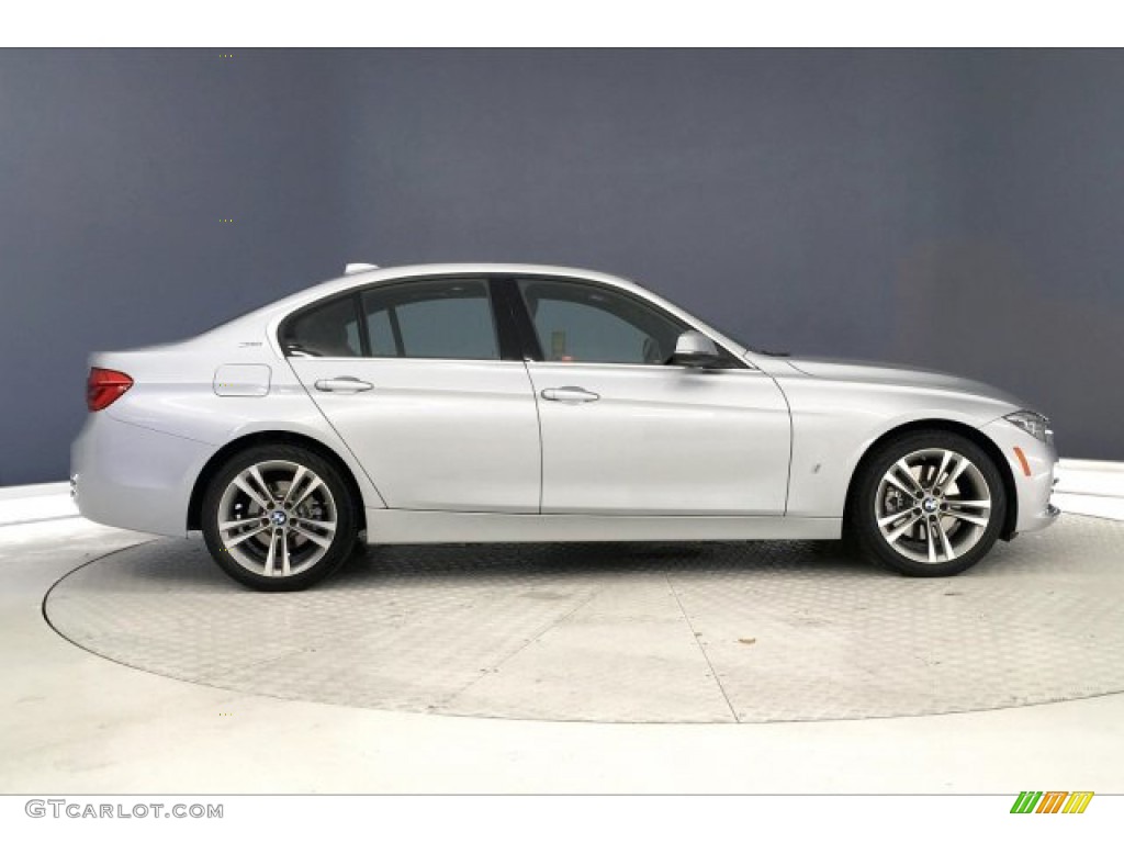 2017 3 Series 330e iPerfomance Sedan - Glacier Silver Metallic / Black photo #31