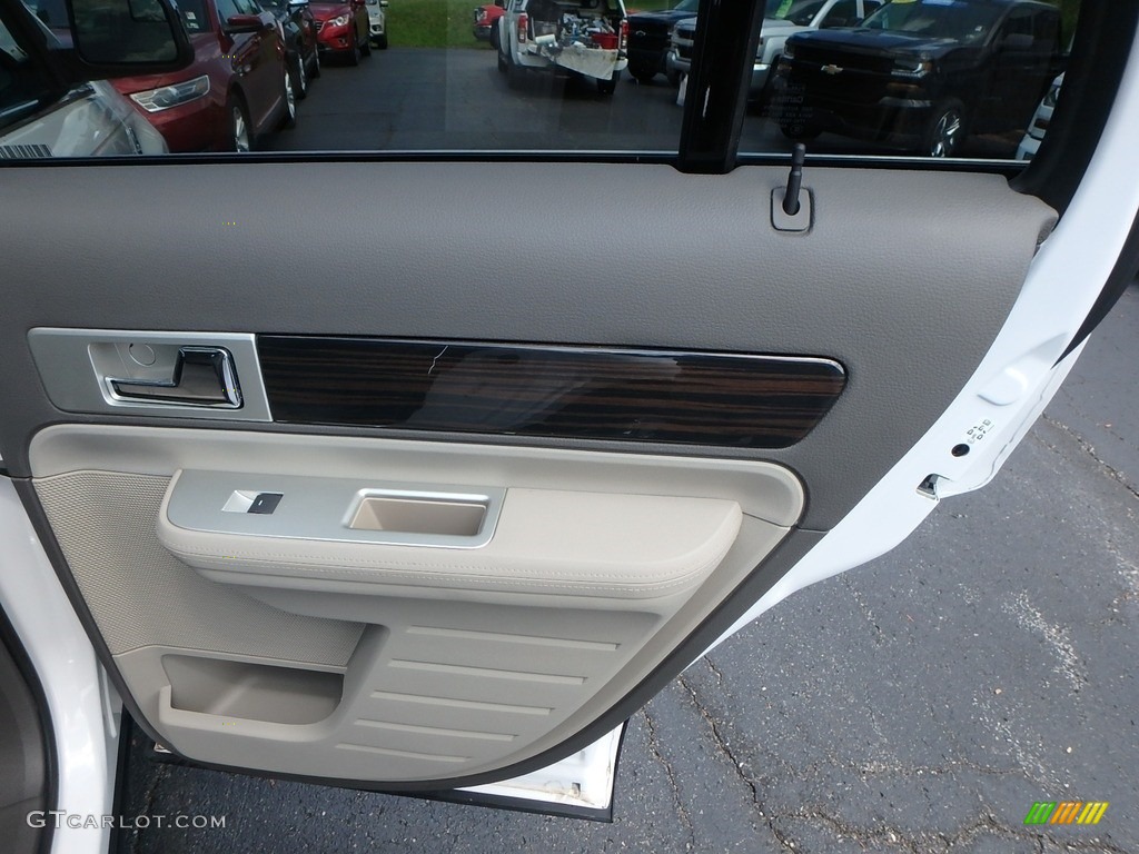2010 MKX AWD - White Platinum Tri-Coat / Cashmere/Black photo #8