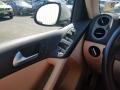 Candy White - Tiguan SE Photo No. 15