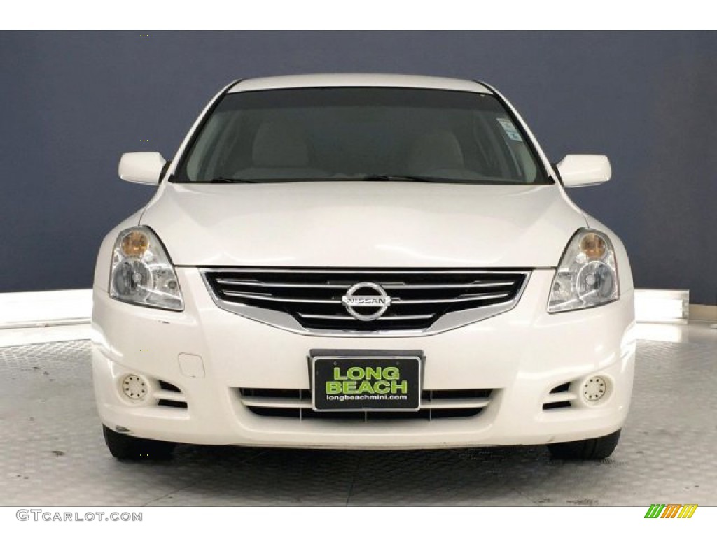 2011 Altima 2.5 S - Winter Frost White / Blond photo #2