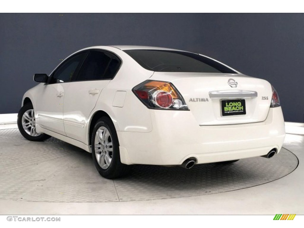 2011 Altima 2.5 S - Winter Frost White / Blond photo #10