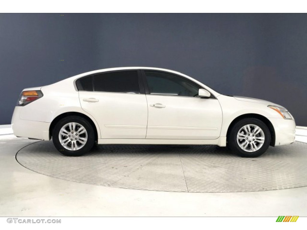 2011 Altima 2.5 S - Winter Frost White / Blond photo #29