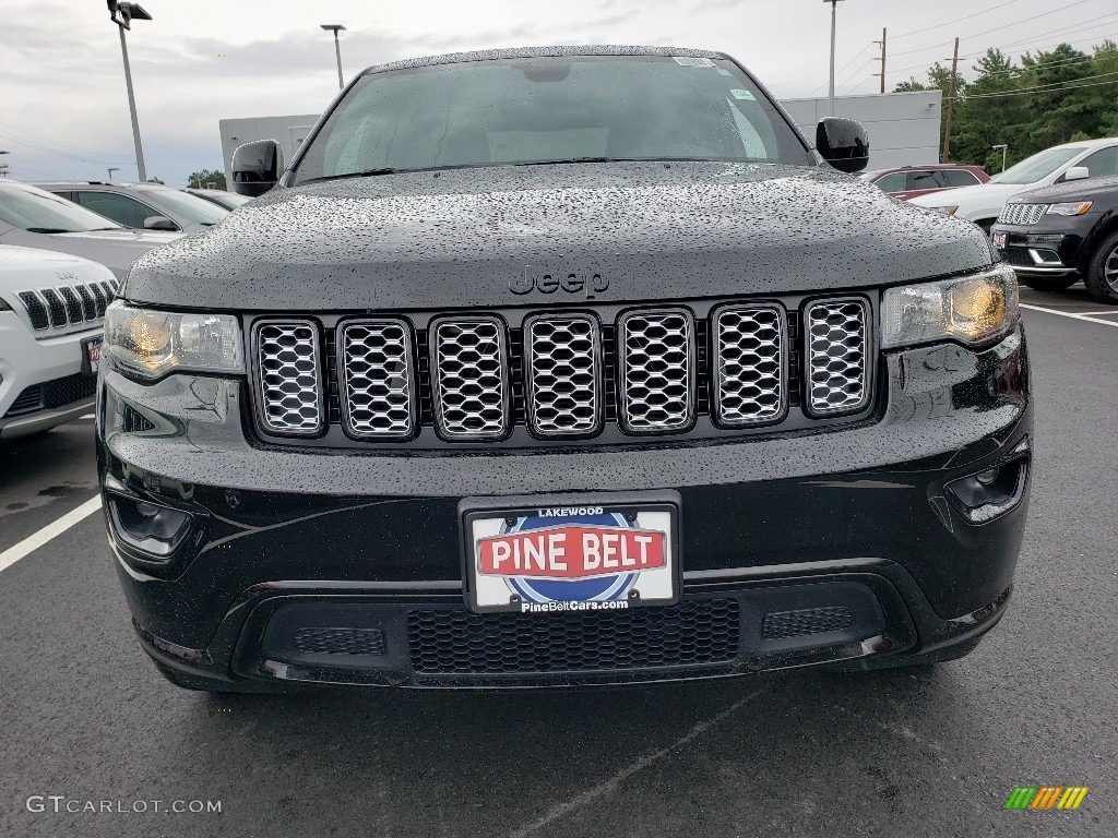 2020 Grand Cherokee Altitude 4x4 - Diamond Black Crystal Pearl / Black photo #2