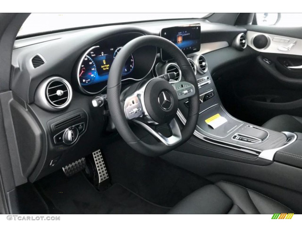 2020 Mercedes-Benz GLC 300 Black Dashboard Photo #134881883