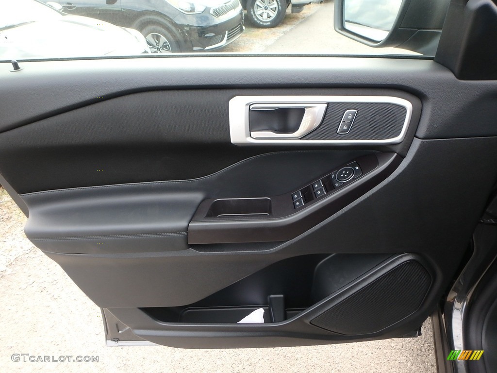 2020 Ford Explorer XLT 4WD Ebony Door Panel Photo #134883764