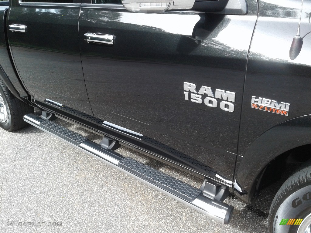2018 1500 Laramie Crew Cab 4x4 - Brilliant Black Crystal Pearl / Black photo #35