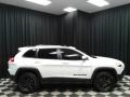 Bright White - Cherokee Upland 4x4 Photo No. 5