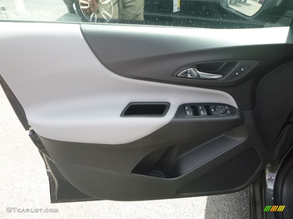 2020 Chevrolet Equinox LS AWD Ash Gray Door Panel Photo #134906164