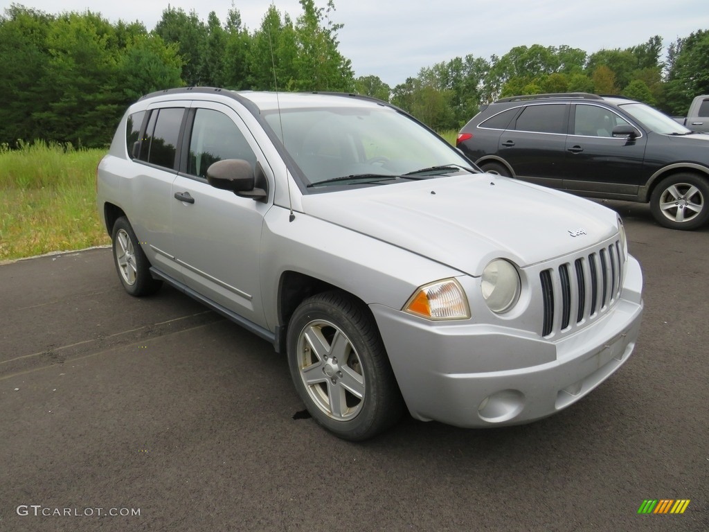 2009 Compass Sport 4x4 - Bright Silver Metallic / Dark Slate Gray/Medium Slate Gray photo #1