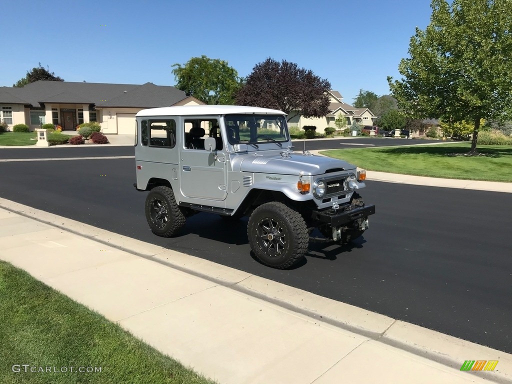 Silver 1978 Toyota Land Cruiser FJ40 Exterior Photo #134909308