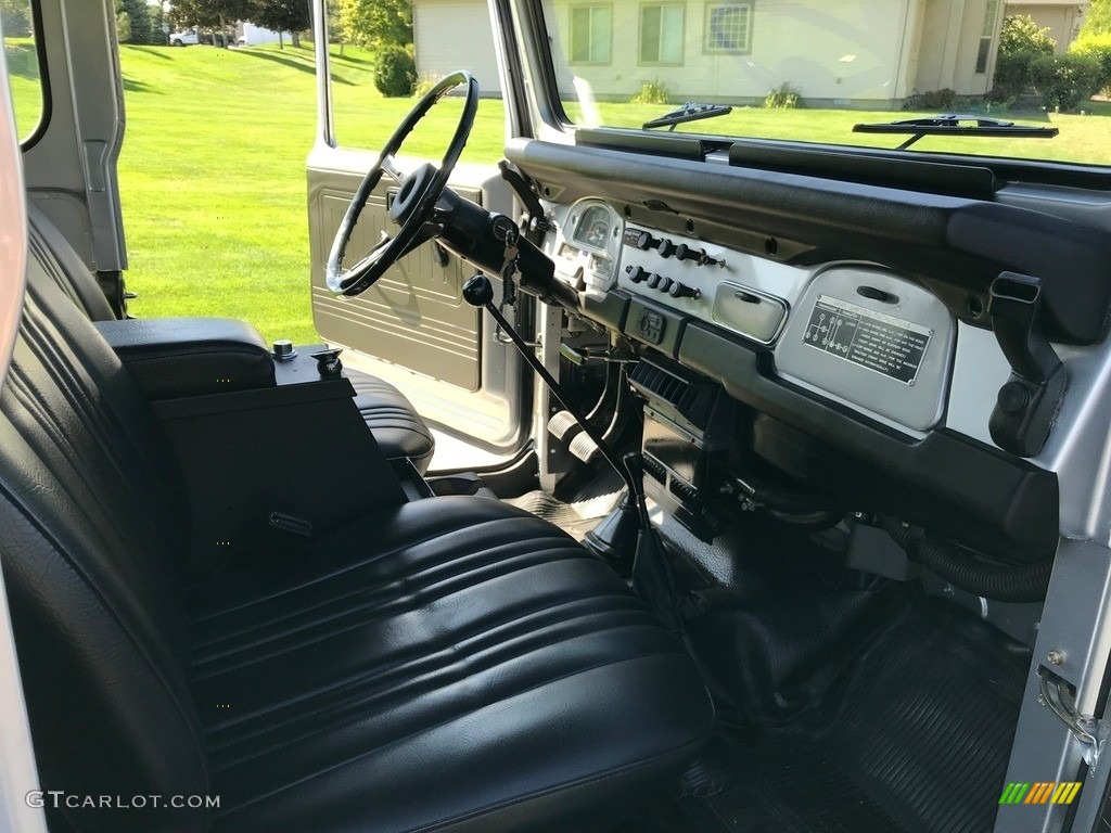 1978 Toyota Land Cruiser FJ40 Interior Color Photos