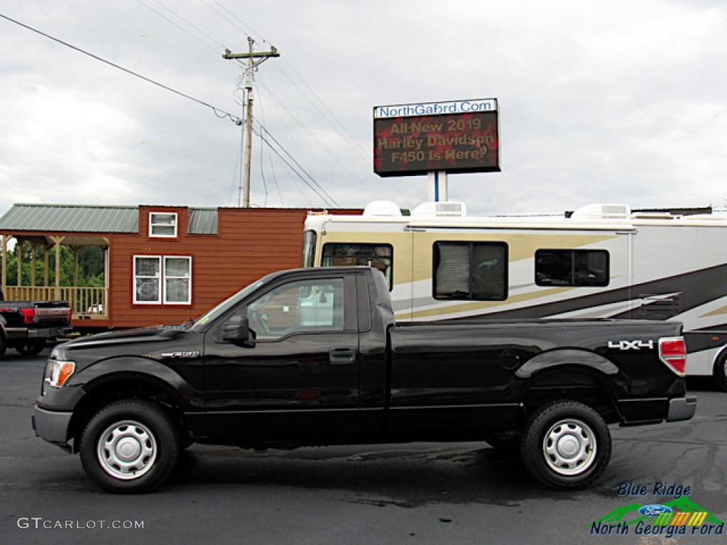 2010 F150 XL Regular Cab 4x4 - Tuxedo Black / Medium Stone photo #2