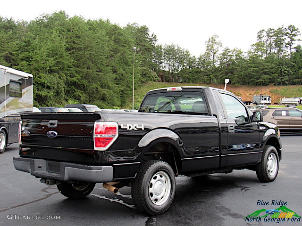 2010 F150 XL Regular Cab 4x4 - Tuxedo Black / Medium Stone photo #5