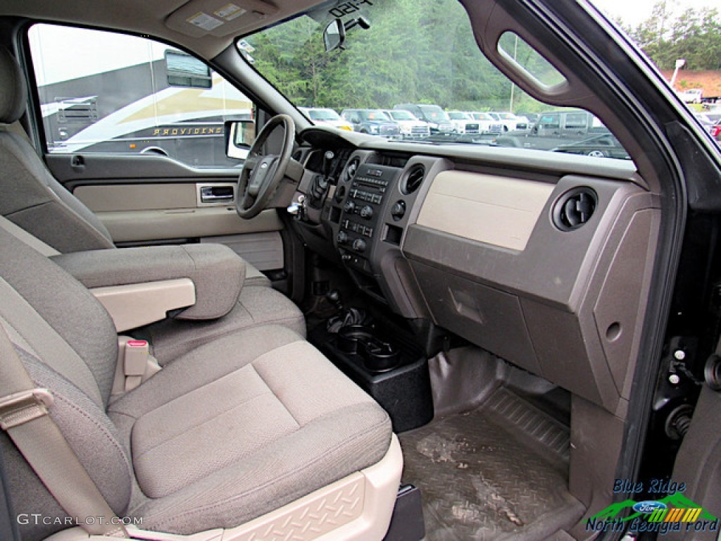 2010 F150 XL Regular Cab 4x4 - Tuxedo Black / Medium Stone photo #13