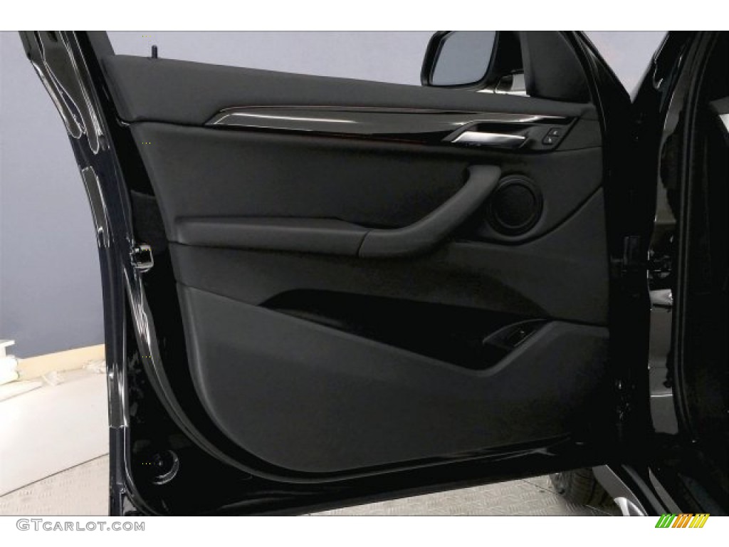 2019 X1 sDrive28i - Jet Black / Black photo #21