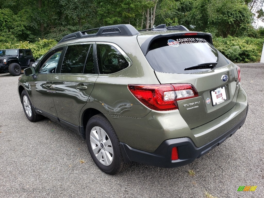 2019 Outback 2.5i Premium - Wilderness Green Metallic / Warm Ivory photo #2