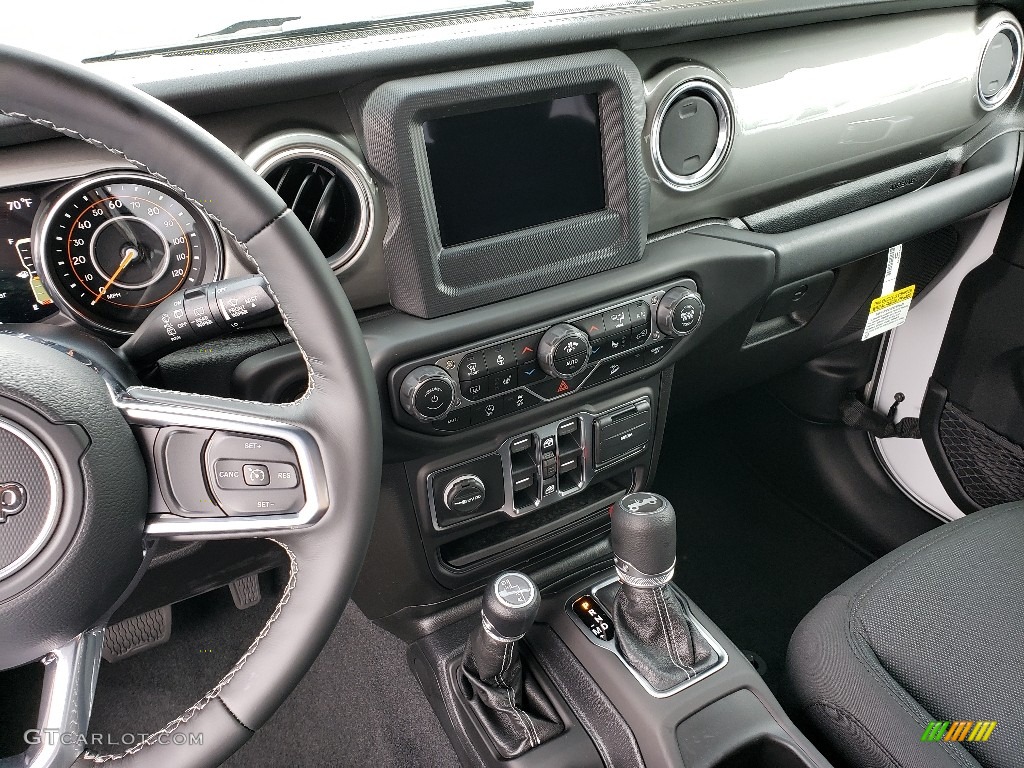 2020 Jeep Wrangler Unlimited Sahara 4x4 Controls Photo #134919402