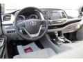 2019 Blizzard Pearl White Toyota Highlander XLE  photo #20