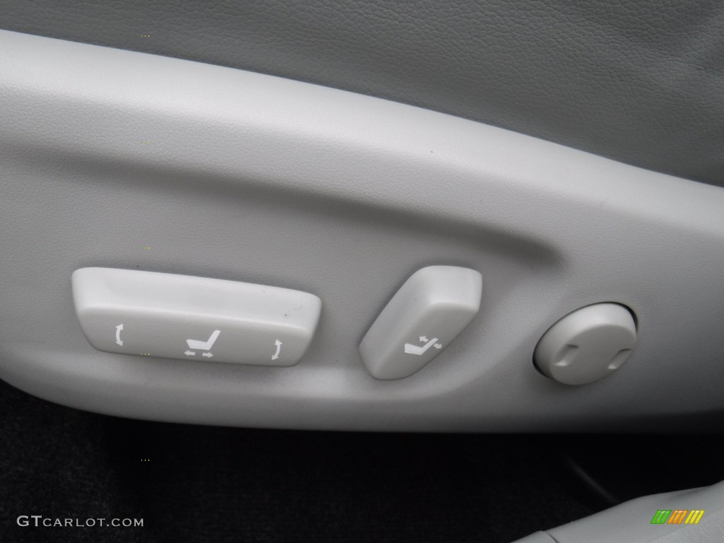 2015 Prius Four Hybrid - Sea Glass Pearl / Bisque photo #16