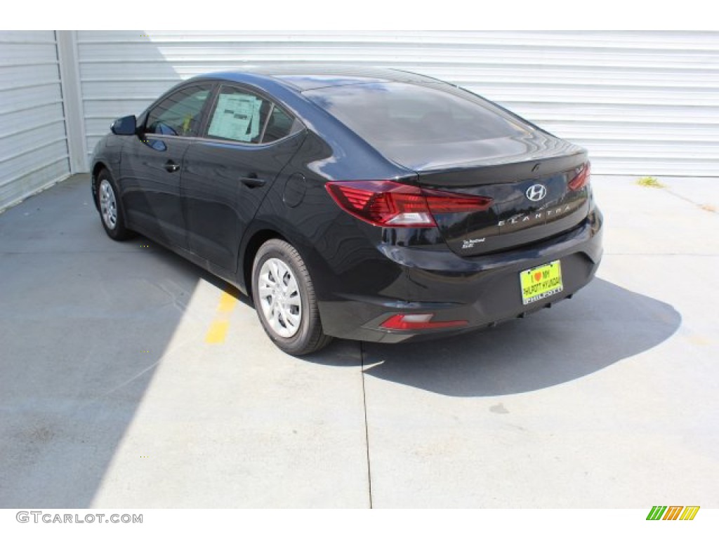 2019 Elantra SE - Phantom Black / Black photo #6