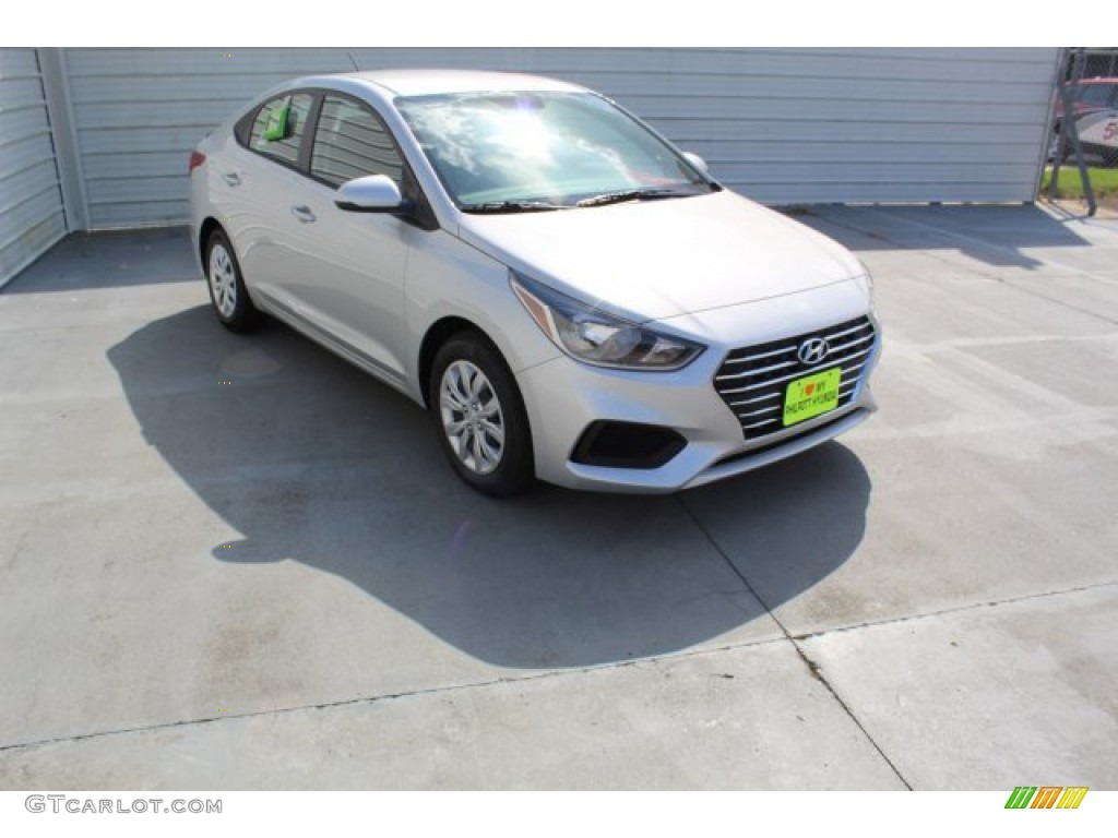 Olympus Silver 2020 Hyundai Accent SE Exterior Photo #134940469