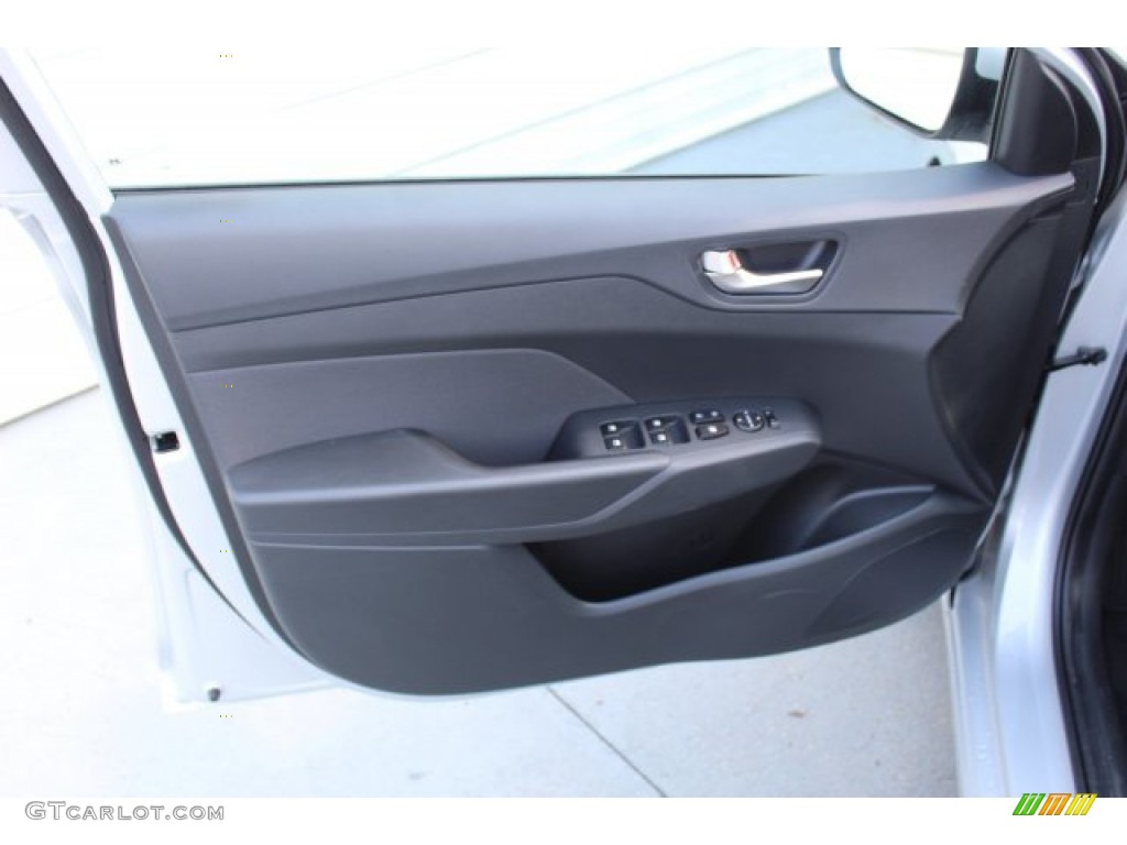 2020 Hyundai Accent SE Black Door Panel Photo #134940529