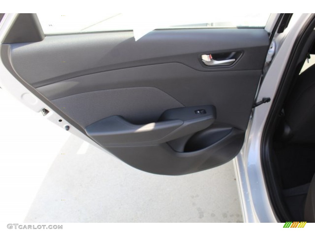 2020 Hyundai Accent SE Black Door Panel Photo #134940631