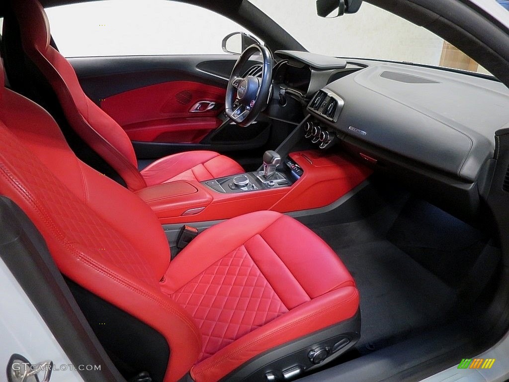 2017 R8 V10 Plus - Suzuka Gray Metallic / Express Red photo #20