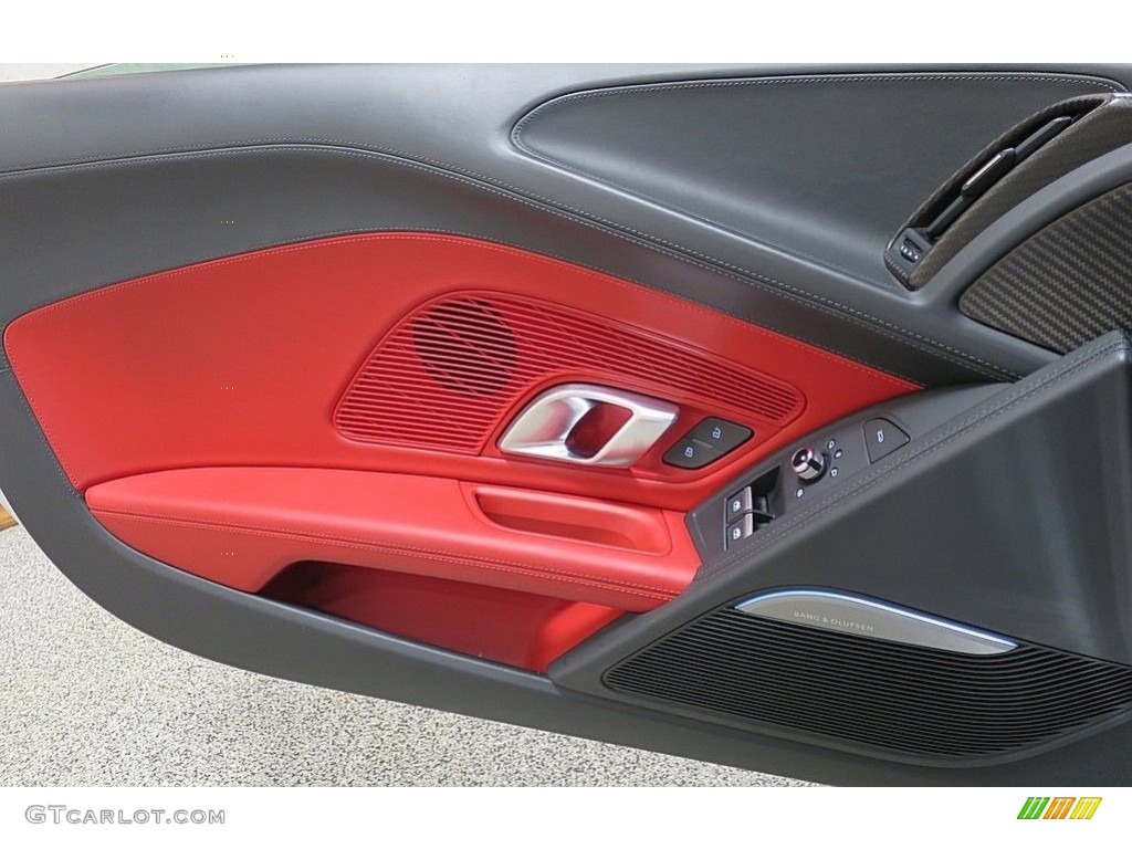 2017 R8 V10 Plus - Suzuka Gray Metallic / Express Red photo #21