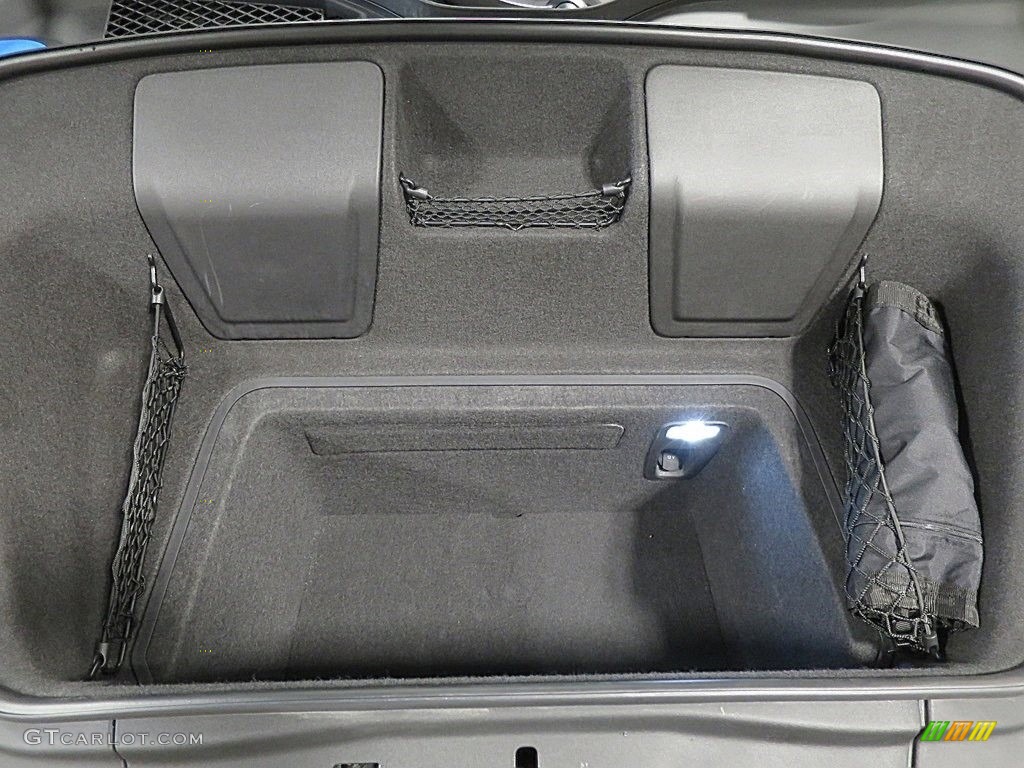 2017 R8 V10 Plus - Suzuka Gray Metallic / Express Red photo #36
