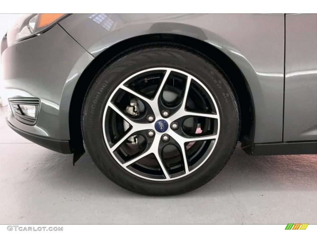 2017 Ford Focus SEL Sedan Wheel Photo #134953580