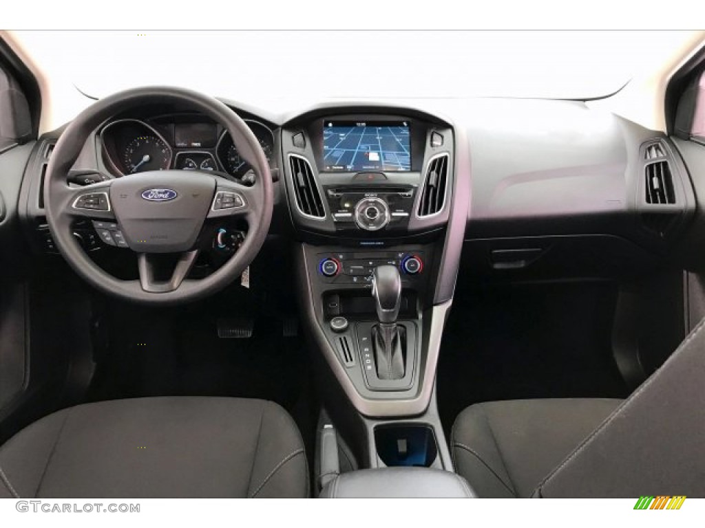 2017 Ford Focus SEL Sedan Dashboard Photos