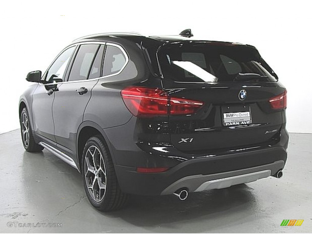 2019 X1 xDrive28i - Jet Black / Oyster/Black photo #3