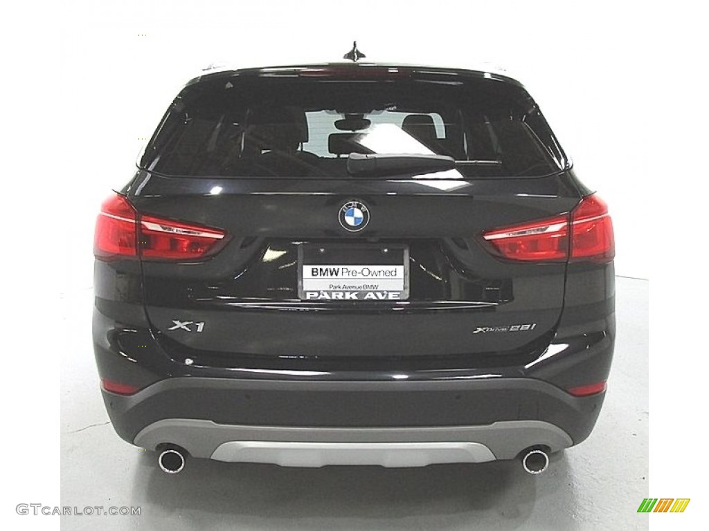 2019 X1 xDrive28i - Jet Black / Oyster/Black photo #4