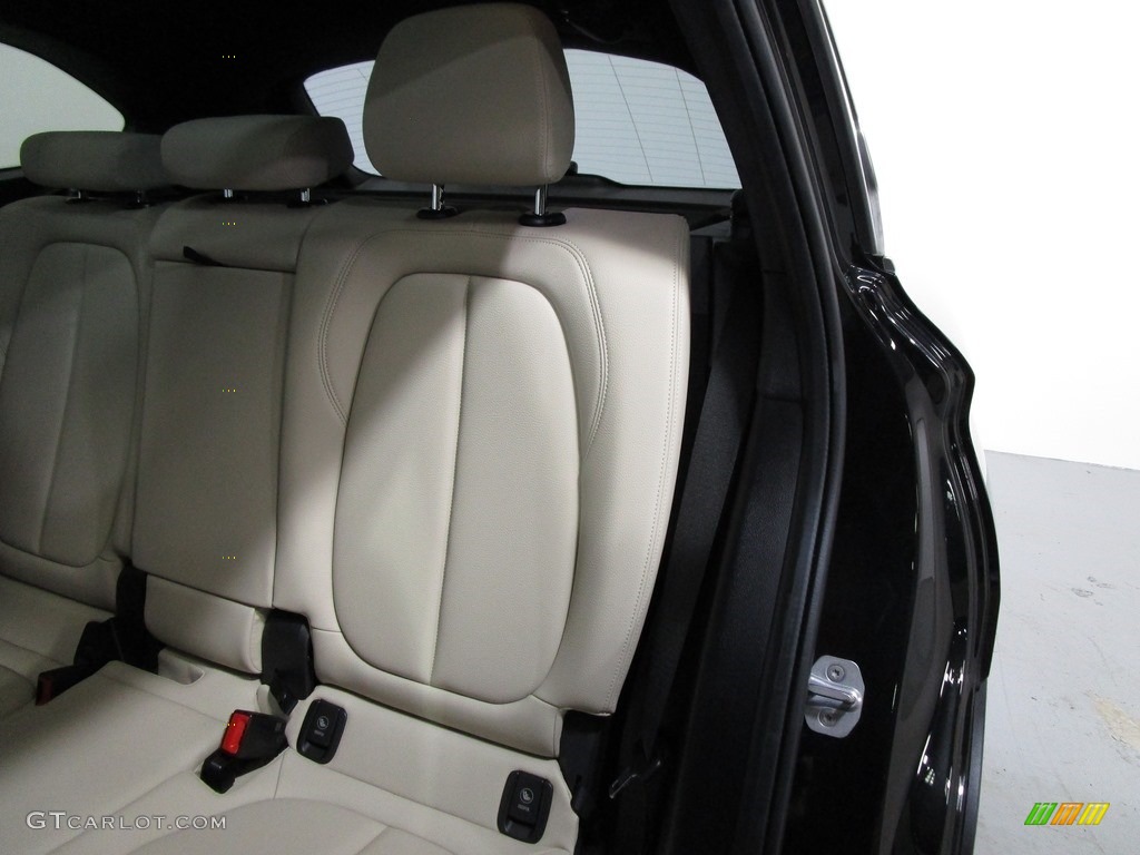 2019 X1 xDrive28i - Jet Black / Oyster/Black photo #12