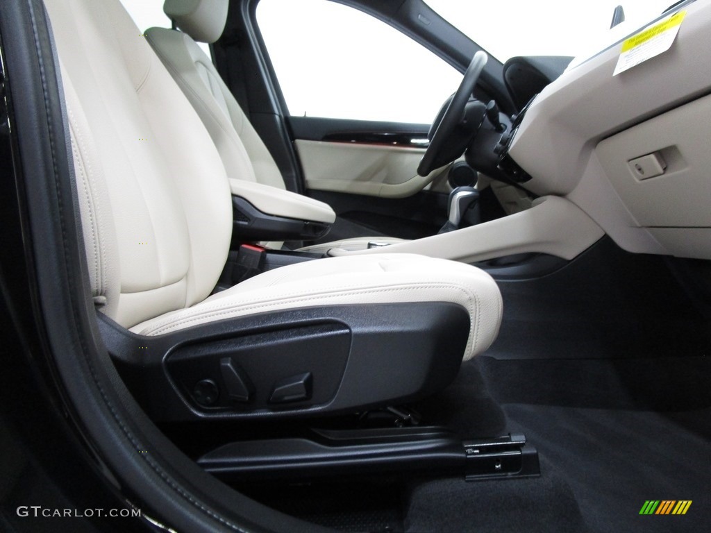 2019 X1 xDrive28i - Jet Black / Oyster/Black photo #16