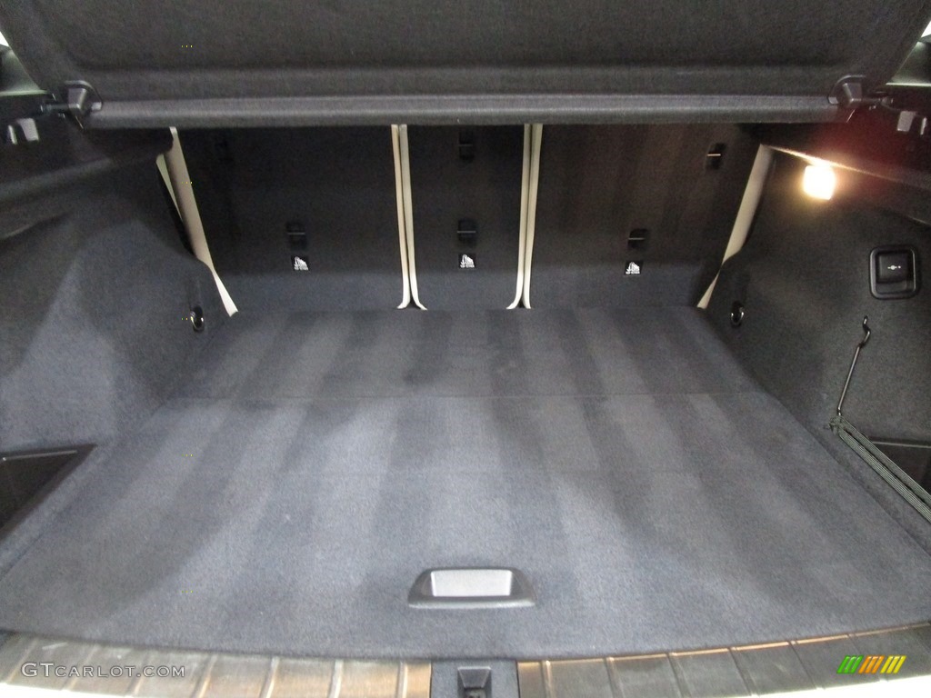 2019 X1 xDrive28i - Jet Black / Oyster/Black photo #21