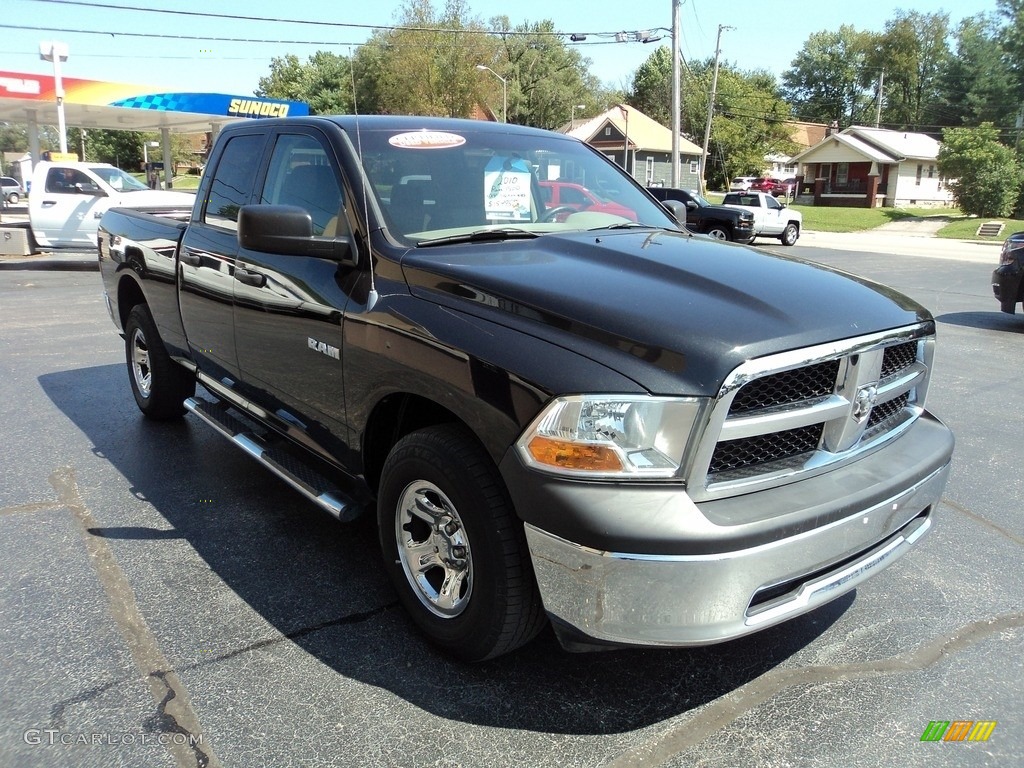 2010 Ram 1500 ST Quad Cab 4x4 - Brilliant Black Crystal Pearl / Dark Slate/Medium Graystone photo #5