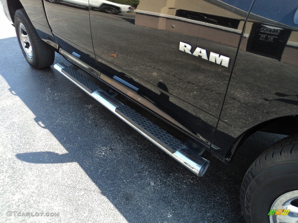 2010 Ram 1500 ST Quad Cab 4x4 - Brilliant Black Crystal Pearl / Dark Slate/Medium Graystone photo #23