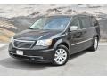 Brilliant Black Crystal Pearl - Town & Country Touring - L Photo No. 5