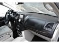 Brilliant Black Crystal Pearl - Town & Country Touring - L Photo No. 16