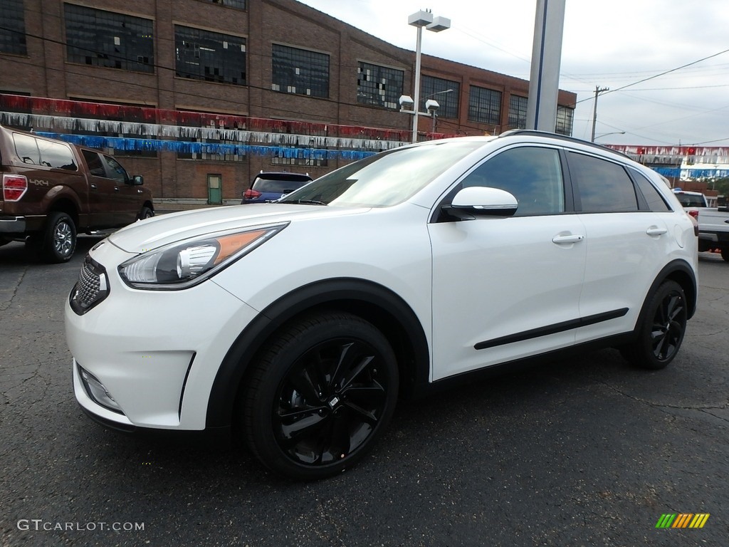 2019 Kia Niro S Touring Hybrid Exterior Photos
