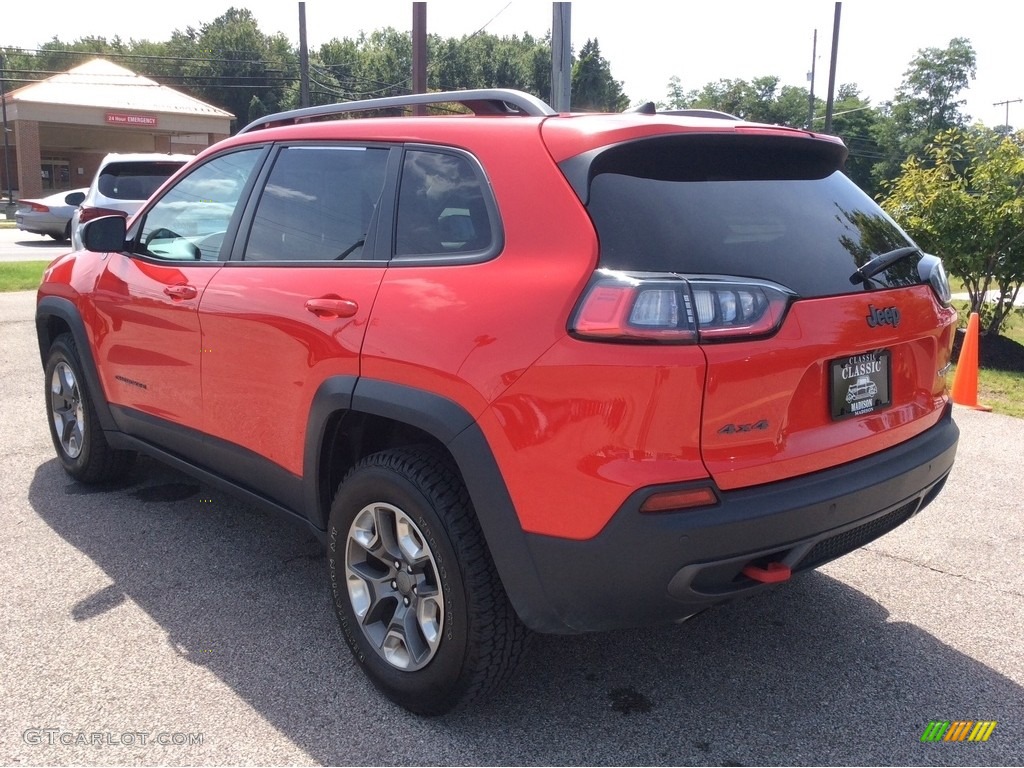 2019 Cherokee Trailhawk 4x4 - Firecracker Red / Black photo #7
