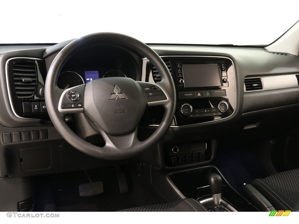 2018 Mitsubishi Outlander ES AWC Dashboard Photos